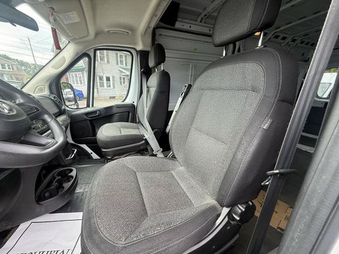 Used 2023 RAM ProMaster 2500 FWD image 11