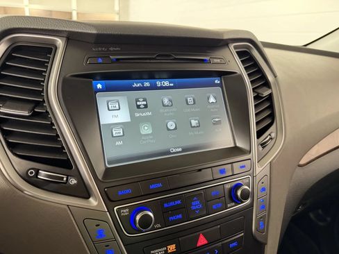 Used 2017 Hyundai Santa Fe AWD image 24