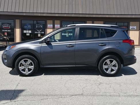 Used 2015 Toyota RAV4 XLE AWD/4WD image 5