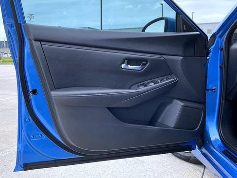 Used 2023 Nissan Sentra SV w/ Trunk Package FWD image 9