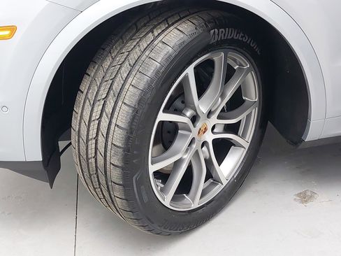 New 2026 Porsche Cayenne Coupe image 34