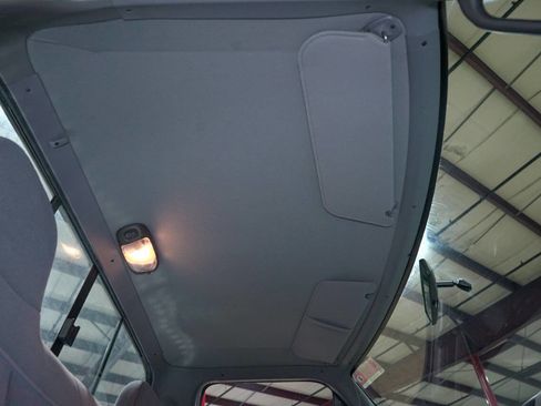 Used 1996 Ford F250 XLT 2dr 4WD Standard Cab LB HD image 40