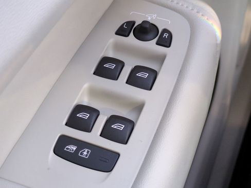 New 2026 Volvo XC60 B5 Ultra w/ Protection Package Premier image 23