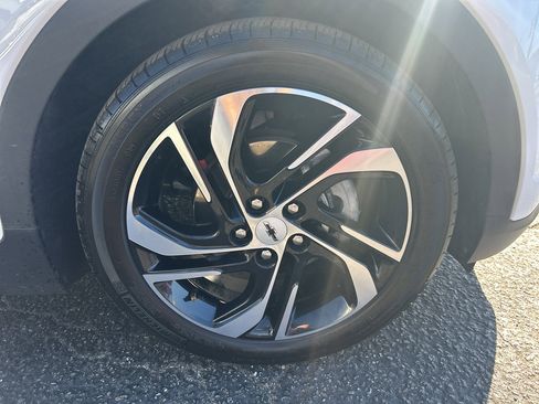 Used 2023 Chevrolet Bolt LT w/ Infotainment Package image 23