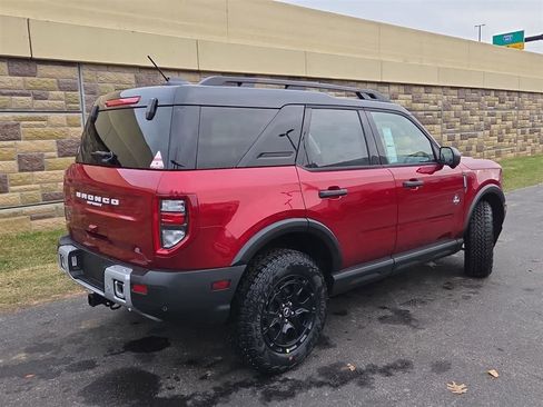 New 2025 Ford Bronco Sport Outer Banks w/ Sasquatch Outer Banks Package AWD/4WD image 8