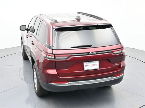 Used 2022 Jeep Grand Cherokee Limited image 29