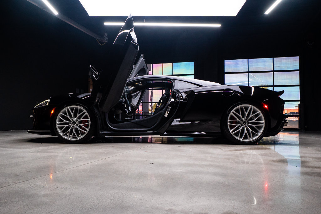 Used 2023 McLaren GT RWD image 29