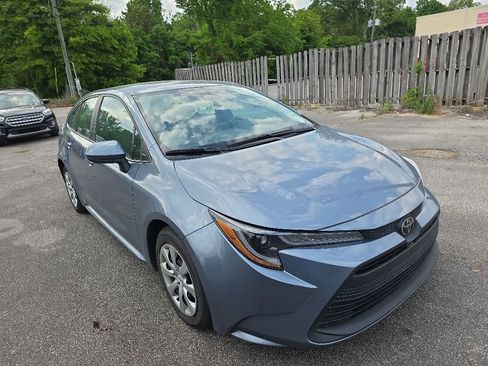 Used 2024 Toyota Corolla LE FWD image 3
