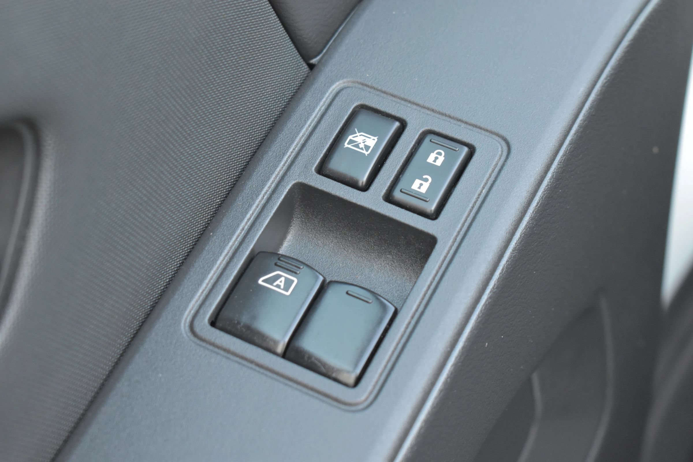 Used 2024 Nissan Frontier S w/ Technology Package RWD image 18
