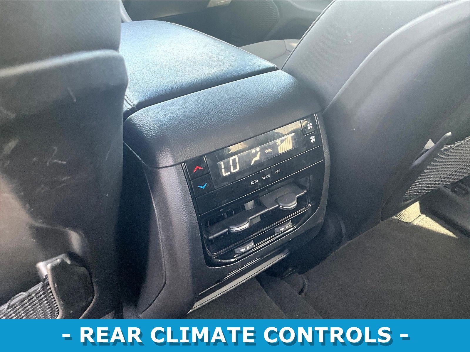 Used 2024 Jeep Grand Cherokee L Laredo AWD/4WD image 10