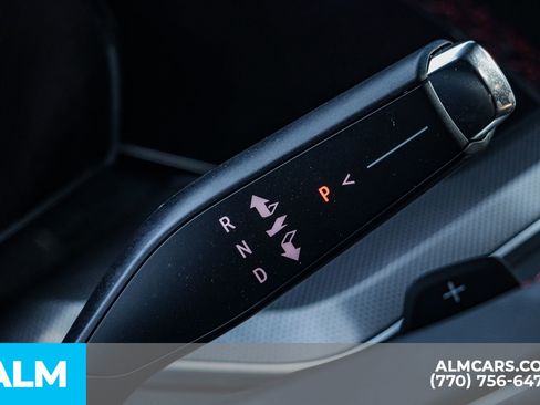 Used 2025 Chevrolet Suburban RST image 37