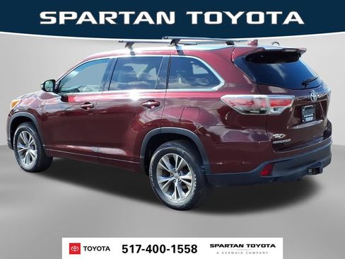 Used 2015 Toyota Highlander XLE FWD image 10