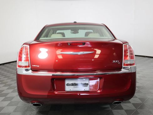 Used 2014 Chrysler 300 C RWD image 3