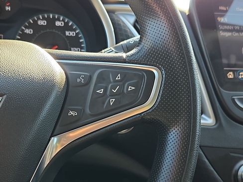 Used 2024 Chevrolet Malibu LT FWD image 17