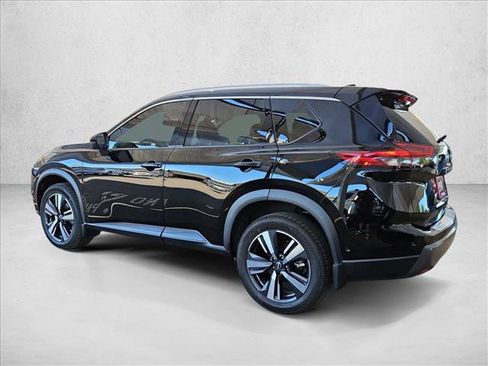Used 2024 Nissan Rogue SL w/ SL Premium Package FWD image 8