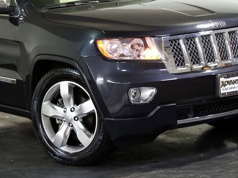 Used 2012 Jeep Grand Cherokee Overland image 8
