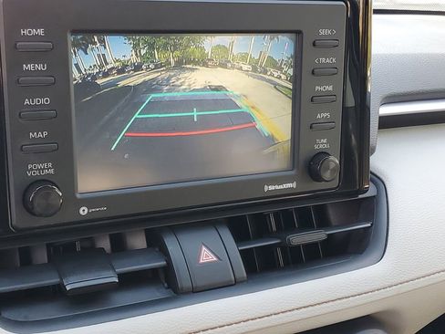Used 2020 Toyota RAV4 XLE FWD image 24