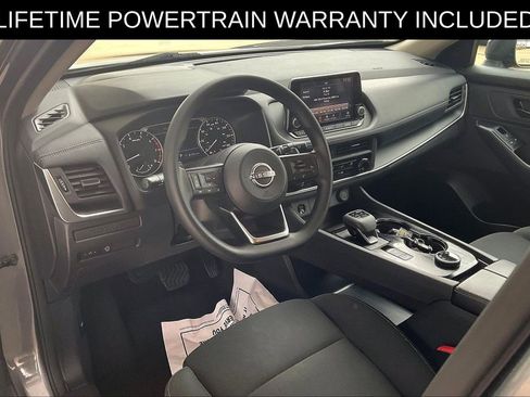 Used 2024 Nissan Rogue S AWD/4WD image 14