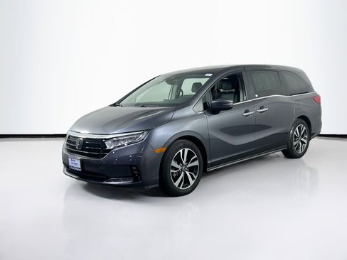Used 2023 Honda Odyssey Touring image 1