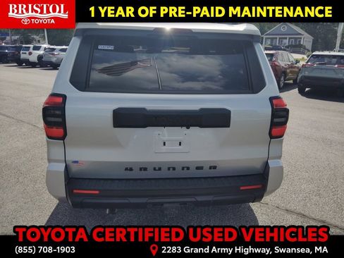 Used 2025 Toyota 4Runner SR5 AWD/4WD image 6