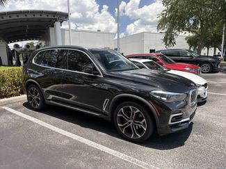 Used 2023 BMW X5 sDrive40i w/ Premium Package RWD video 1
