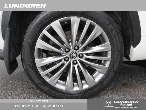 Used 2020 Toyota Highlander Platinum AWD/4WD image 15