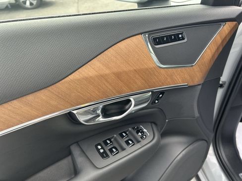 Used 2025 Volvo XC90 B6 Plus AWD/4WD image 16