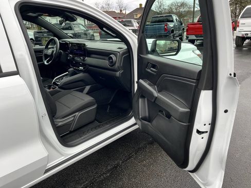 Used 2025 Chevrolet Colorado W/T w/ WT Convenience Package II image 26