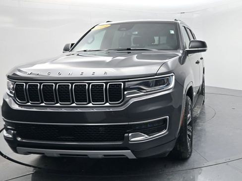 Used 2024 Jeep Wagoneer Series II image 3