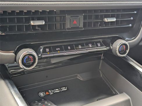 Used 2025 Chevrolet Tahoe Z71 w/ Z71 Off-Road Package image 18