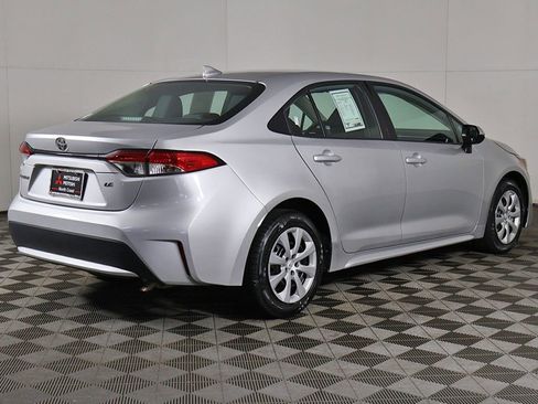 Used 2022 Toyota Corolla LE FWD image 7