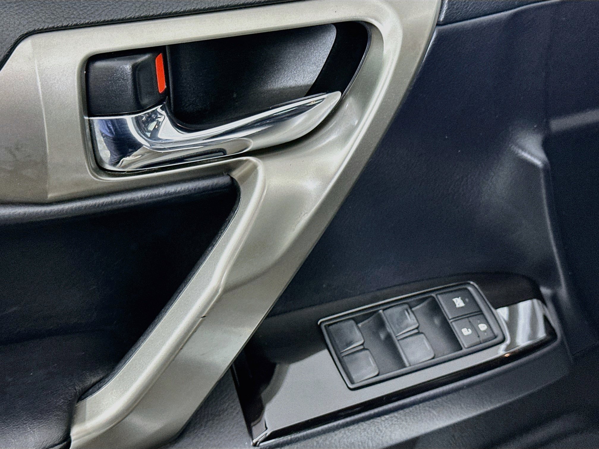 Used 2014 Lexus GX 460 AWD/4WD image 15