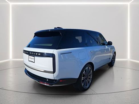 Certified 2025 Land Rover Range Rover SE image 5