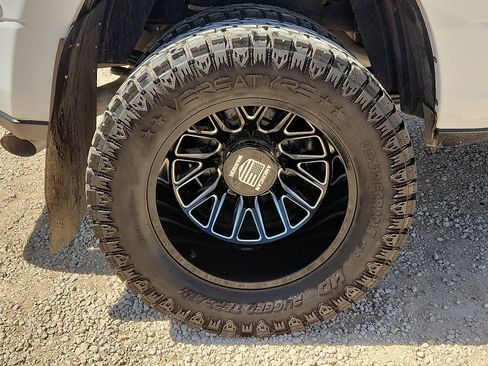 Used 2024 RAM 3500 Tradesman w/ Chrome Appearance Group AWD/4WD image 8