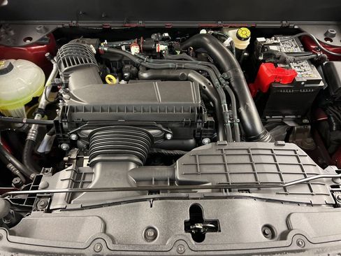 New 2025 Ford Maverick XLT w/ XLT Luxury Package image 33