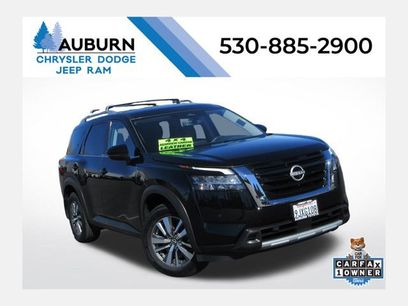 Used 2024 Nissan Pathfinder SL