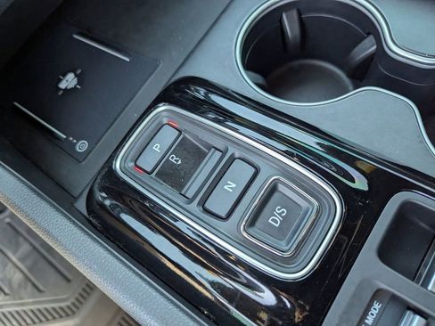 Used 2025 Honda Pilot Black Edition image 26