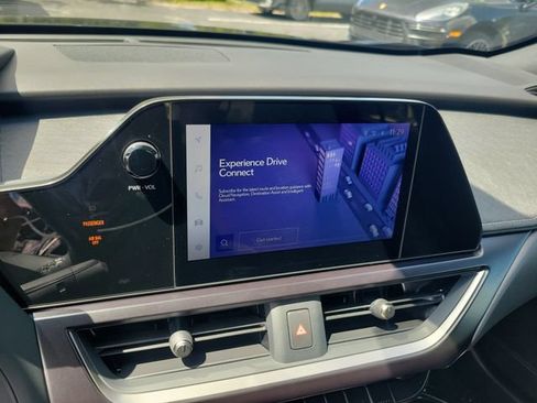 Used 2024 Lexus UX 250h FWD w/ Premium Package image 28