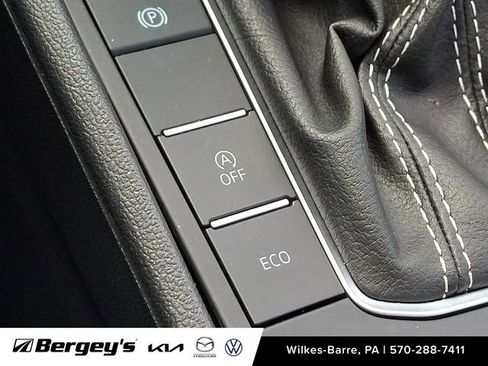 Certified 2025 Volkswagen Jetta S image 25