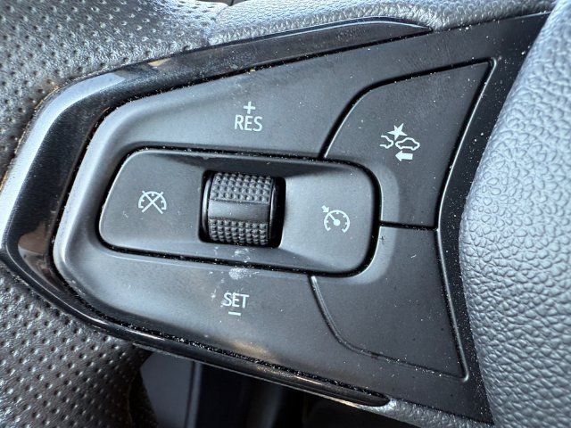 Used 2025 Chevrolet TrailBlazer LT AWD/4WD image 16