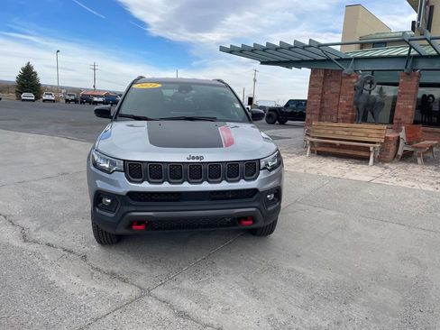Certified 2024 Jeep Compass Trailhawk w/ Trailhawk Convenience Group AWD/4WD image 3