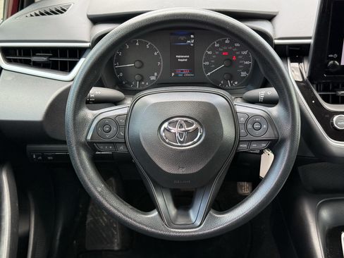 Used 2025 Toyota Corolla LE FWD image 16