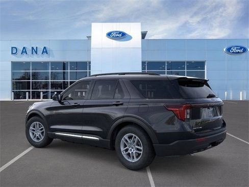New 2025 Ford Explorer Active image 4