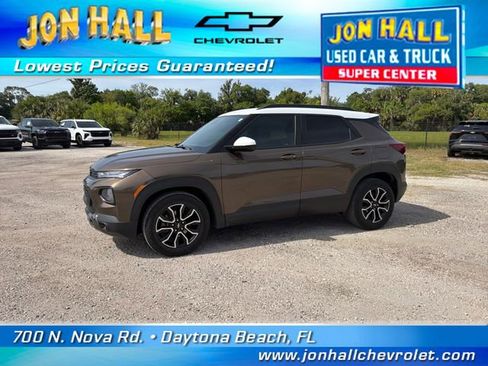 Used 2021 Chevrolet TrailBlazer ACTIV w/ Technology Package FWD image 3