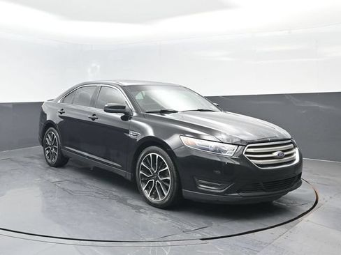Used 2018 Ford Taurus SEL w/ Equipment Group 201A AWD/4WD image 2
