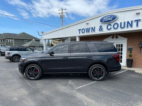 Used 2023 Ford Expedition Limited AWD/4WD image 8
