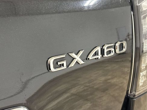 Used 2023 Lexus GX 460 Luxury w/ Sport Design Package AWD/4WD image 28