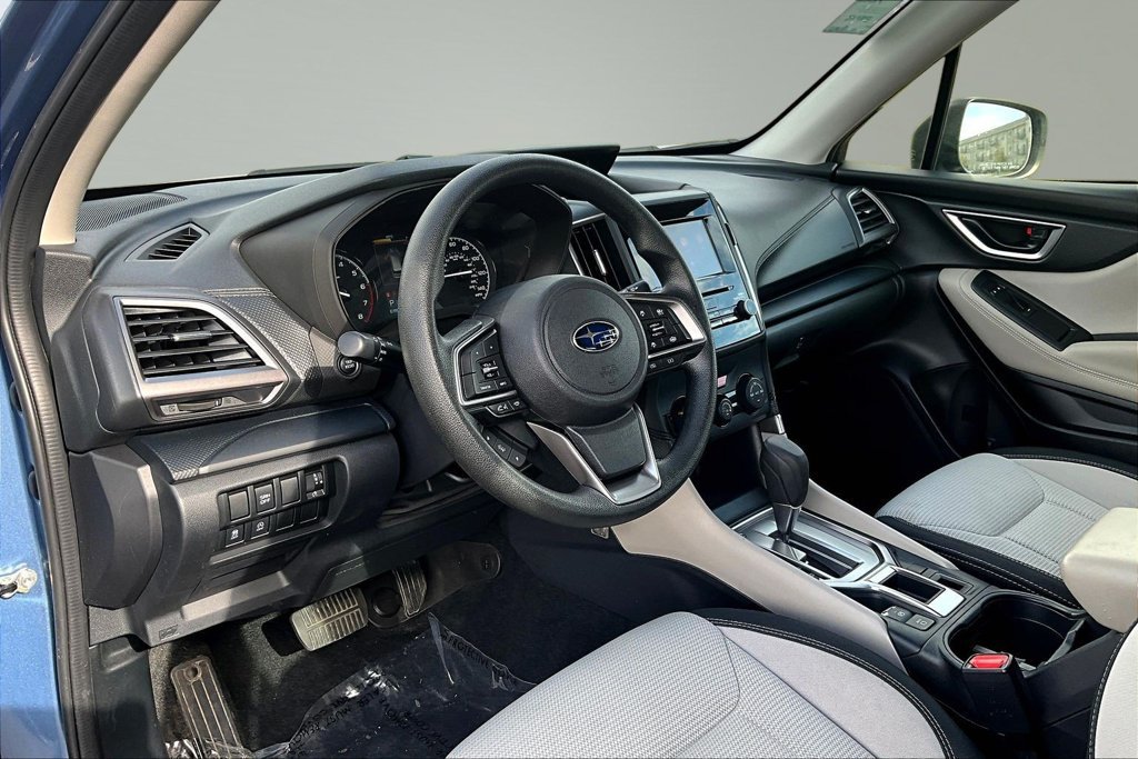 Used 2022 Subaru Forester AWD/4WD image 17