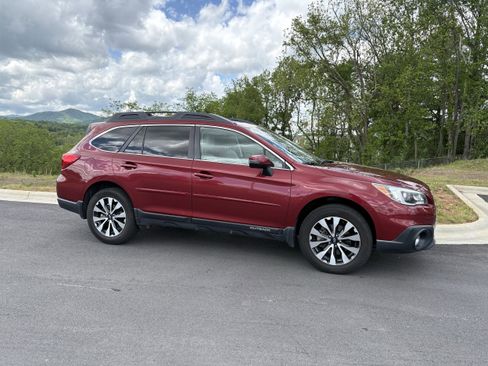 Used 2016 Subaru Outback 2.5i Limited AWD/4WD image 7