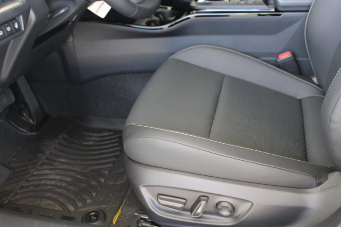 New 2027 Toyota Prius Limited AWD/4WD image 11